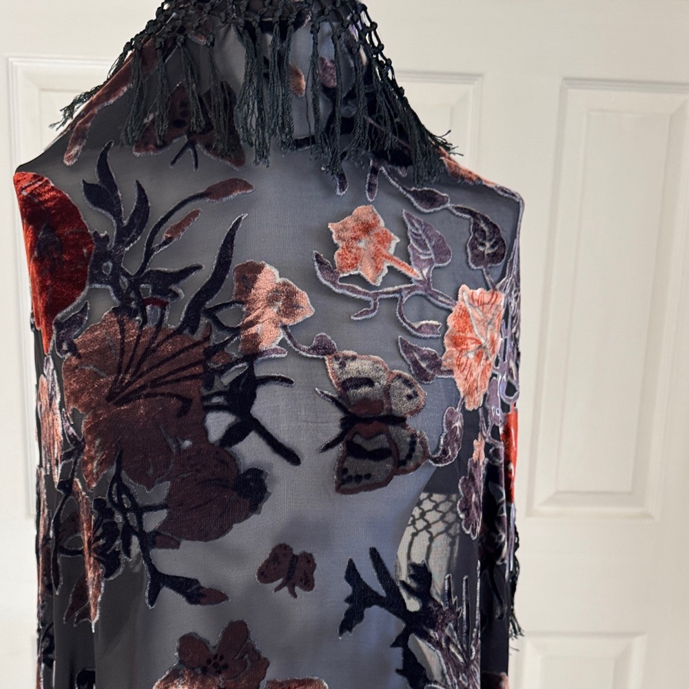 Elegant Black Floral Velvet Silk Shawl